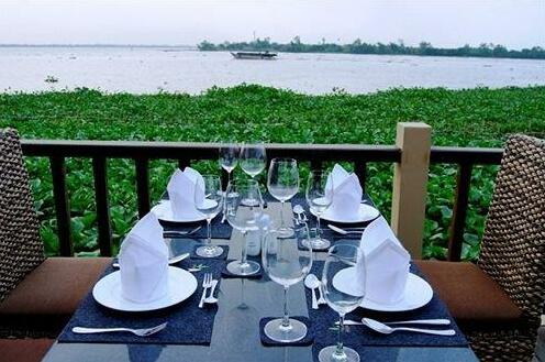 Mekong Riverside Boutique Resort & Spa - Photo3