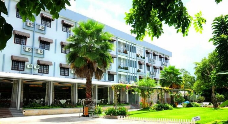 Cuu Long Hotel