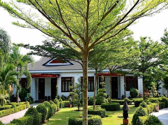 Forever Green Resort