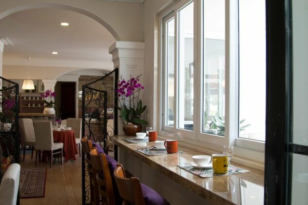 Anada Hotel Suites - Photo4
