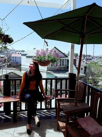 At house - Photo2