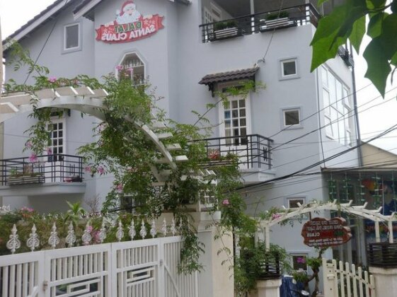 Dalat Santa Claus - Photo2