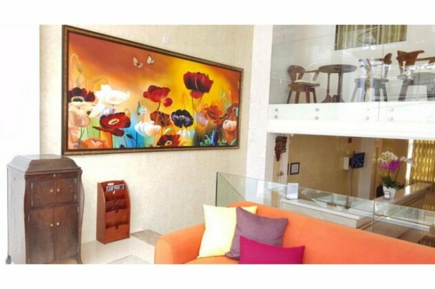 Isana Hotel - Photo2