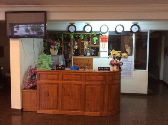 Lap Truong Son Hotel - Photo3