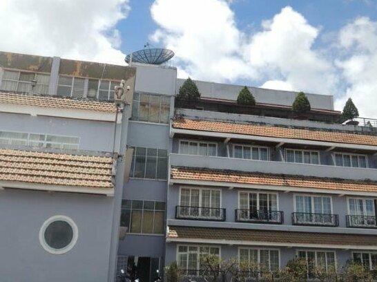 Lavy Hotel - Photo2