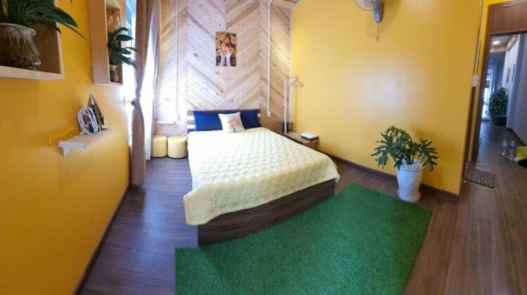 Lightning House 2 - Photo3