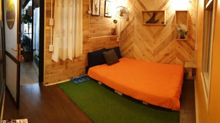 Lightning House - Photo2