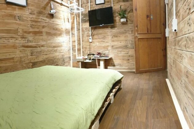 Lightning House - Photo5