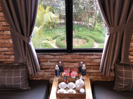 Pine Tree House - Photo3