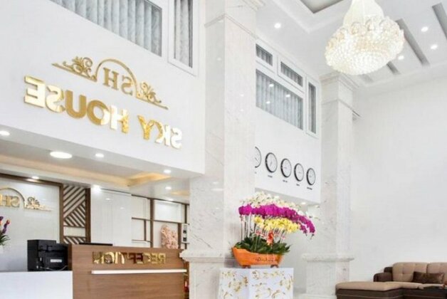 Sky House Hotel - Photo2