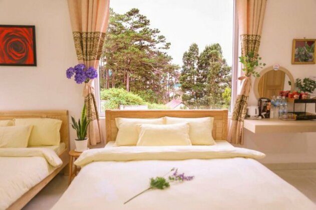 Strawberry Hotel Dalat - Photo3