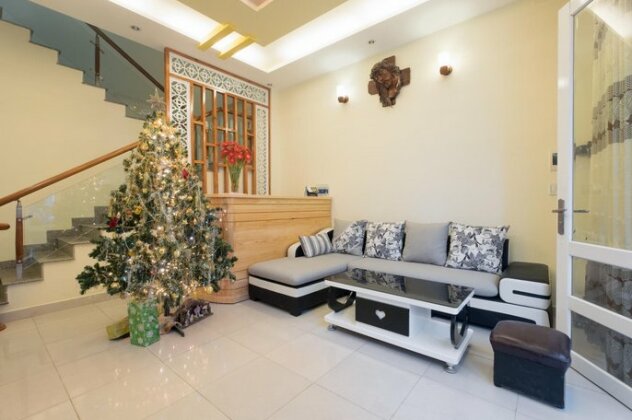 The Hangout Home - Photo2