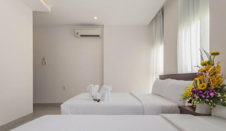 Azure Hotel Da Nang - Photo3