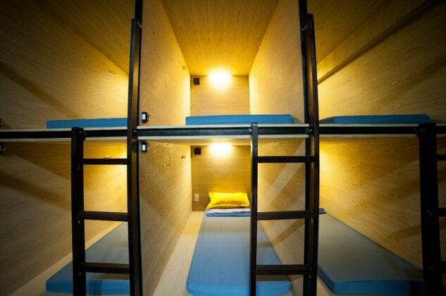 Bolero Garden Capsule Hotel - Photo3