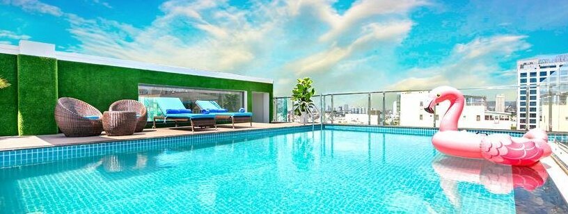 Celina Hotel & Apartment - Photo2
