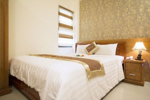 Charming Danang Hotel - Photo4