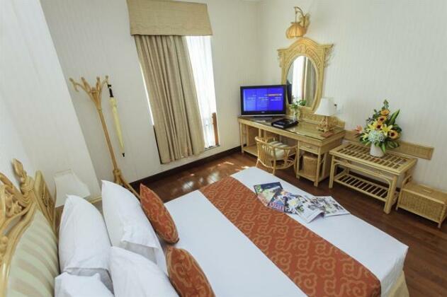 Green Plaza Hotel - Photo3