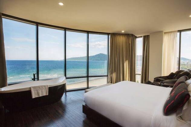 Holiday Beach Danang Hotel & Resort - Photo3