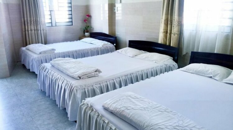 Hung Binh Hotel - Photo2