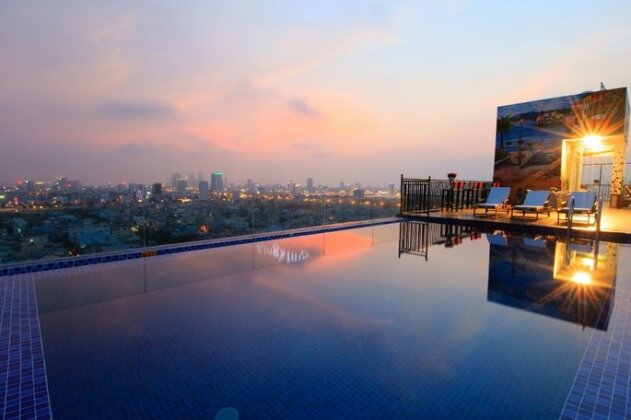 King's Finger Luxury Hotel - Photo2