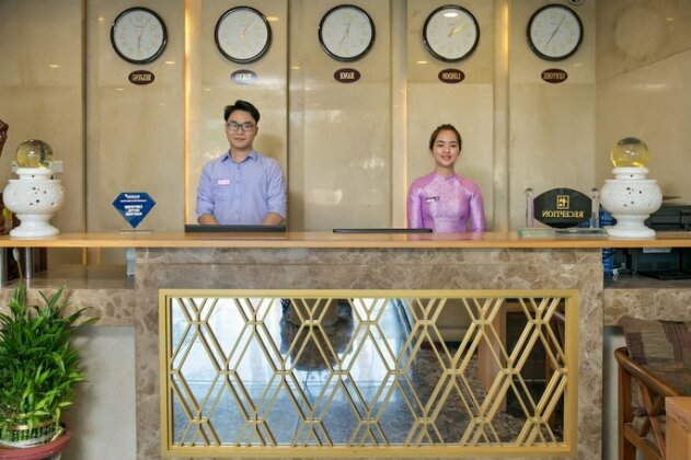 Lavender Riverside Hotel Da Nang - Photo4