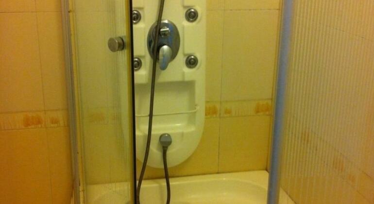 Lucky Hotel Da Nang - Photo4