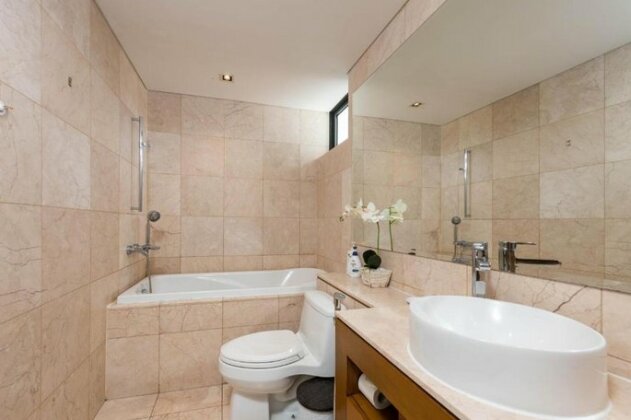 Luxury Villa Beach Front - Photo3