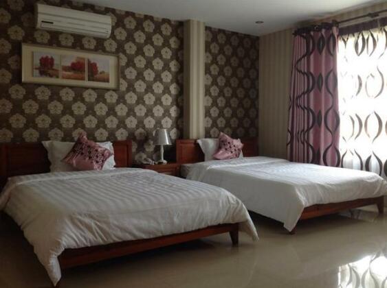OYO 327 Oasis Riverside Hotel Da Nang - Photo3