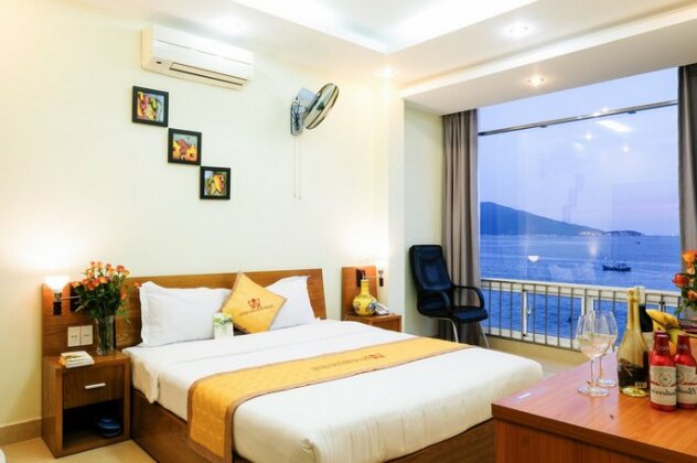 OYO 455 Grand Bostand Hotel - Photo4