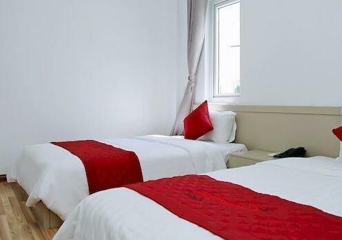 The Carnation Hotel - Photo2