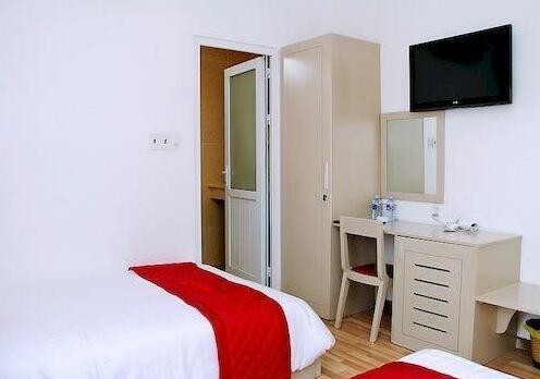 The Carnation Hotel - Photo3