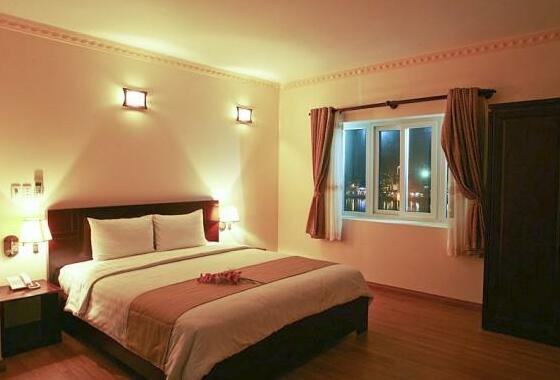Trendy Hotel - Photo2