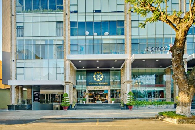 Zen Diamond Suites Hotel - Photo2