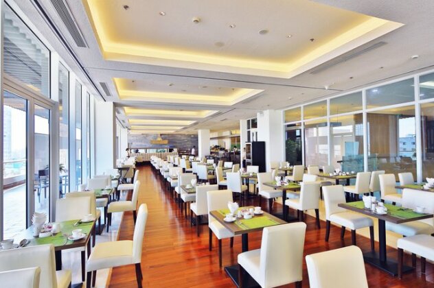 Zen Diamond Suites Hotel - Photo3