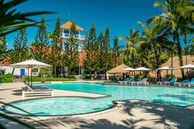 L'Azure Resort and Spa