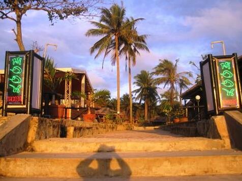 Moon Resort - Photo2