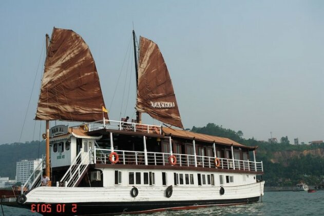 Annam Junk Ha Long - Photo2