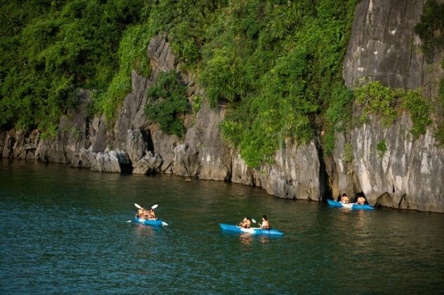 Azalea Cruise Ha Long - Photo3