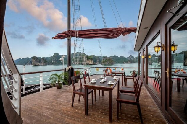 Azalea Cruise Ha Long - Photo5