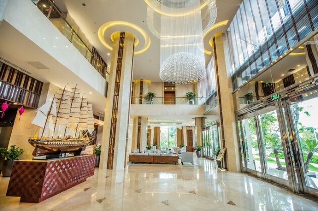Central Luxury Ha Long Hotel - Photo4