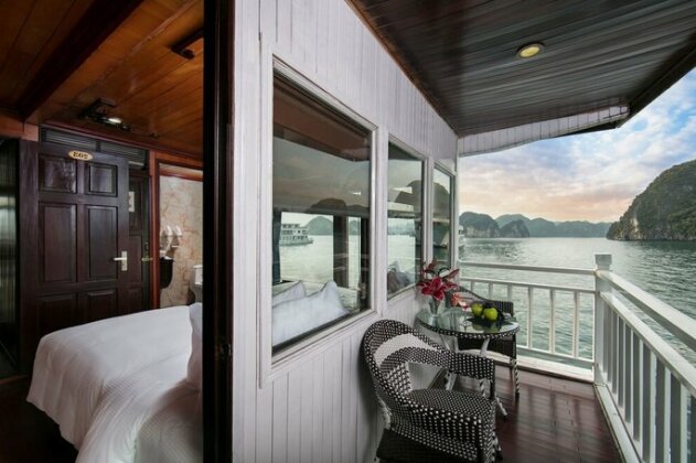 Flamingo Luxury Cruises - Photo4