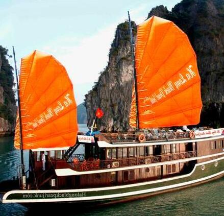 Halong Black Pearl Junk - Photo2