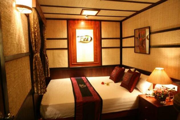 Halong Classic Sail - Photo3