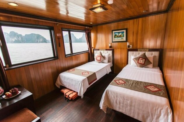 Majestic Halong Cruise - Photo2