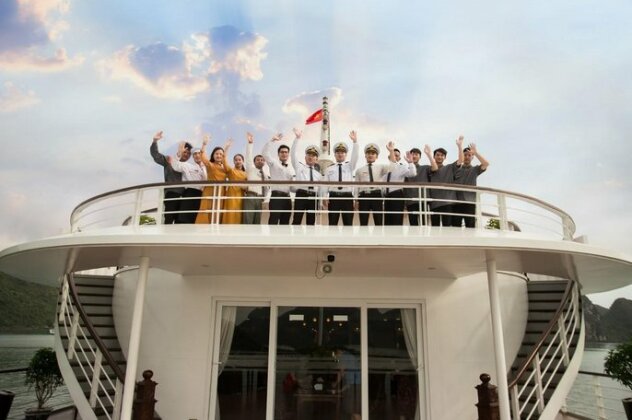 Mon Cheri Cruises - Photo5