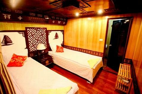 Oriental Dragon Cruise - Photo2