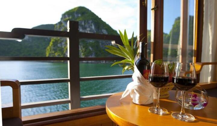 Pelican Halong Cruise - Photo2