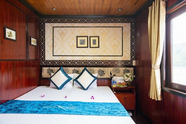 Swan Cruises Halong - Photo4