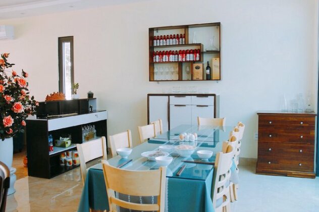 Victoria La Villa - Photo2