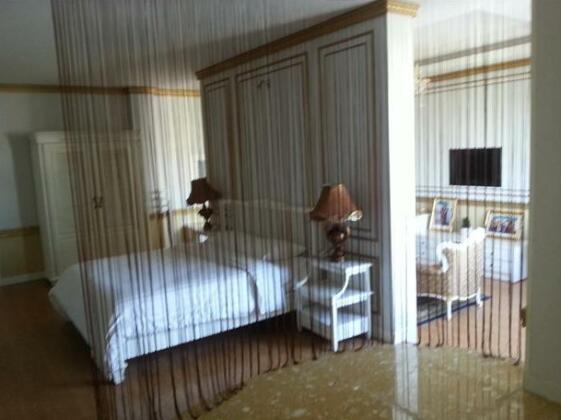 White Palace Hotel - Photo2